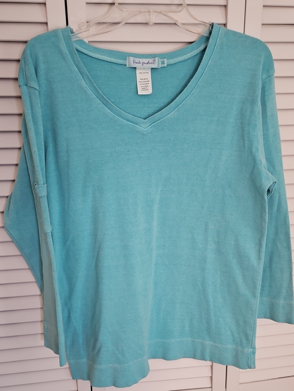 FRESH PRODUCE DISTRESSED TURQUOISE V-NECK TOP SZ XL